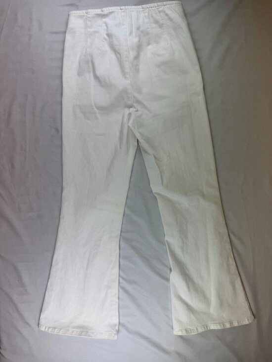 Veronica Beard Carson Off Duty High Rise Ankle Flare Jeans in White Small - Picture 4 of 9